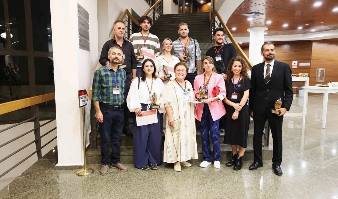 BŞEÜ’lü öğrenciler uluslararası seramik yarışmasında ödül kazandı Bilecik Şeyh Edebali Üniversitesi Seramik ve Cam Bölümü öğrencileri, 2.