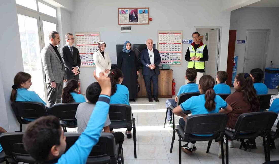 Darıca Belediyesi Trafik Eğitim Parkı 25 bin öğrenciye ulaştı Darıca Belediyesi’nin Trafik Eğitim Parkı’nda bugüne kadar 25 bin öğrenciye