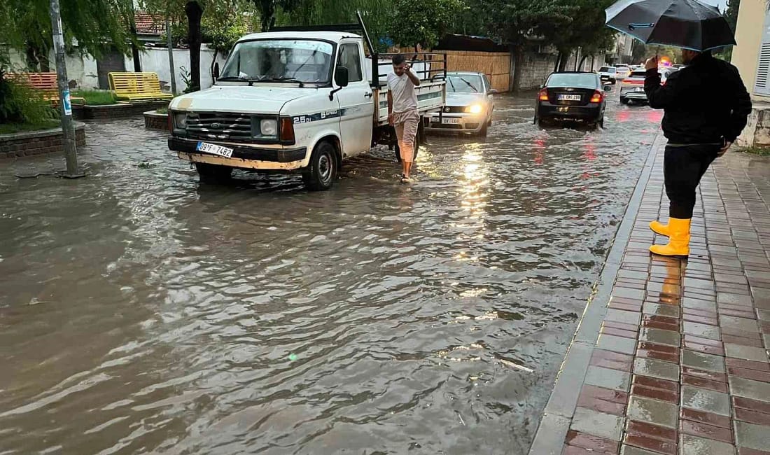 Aydın’da en fazla yağış Efeler’de kaydedildi Meteoroloji Genel Müdürlüğü verilerine göre Aydın’da etkili olan sağanak yağışlarda