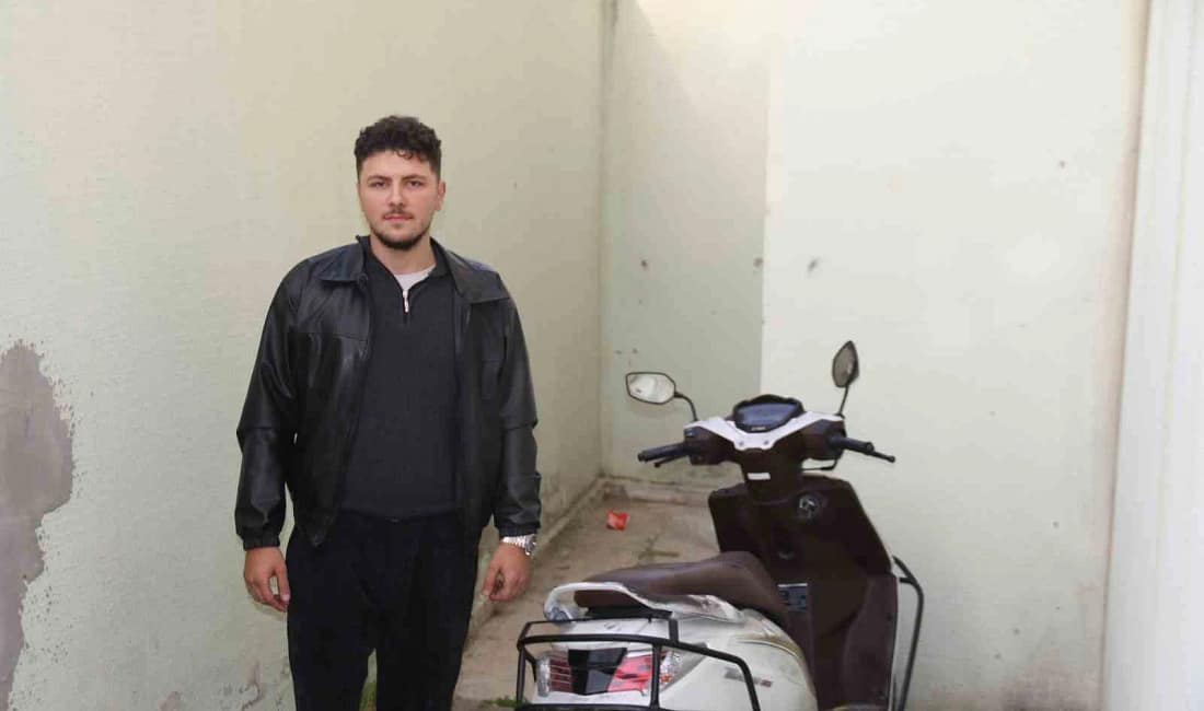 Eskişehir’de kuryenin motosikleti 2 dakikada çalındı Eskişehir’de 23 yaşındaki kuryenin kontak anahtarını üzerinde bıraktığı motosiklet, bakkala