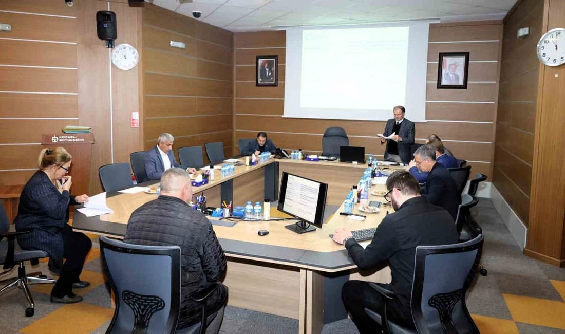 Kocaeli’nde 147 ihlal tespit edildi özel halk otobüslerine ağır cezalar Kocaeli Büyükşehir Belediyesi Encümeni, toplu taşımada tespit edilen 147 kural