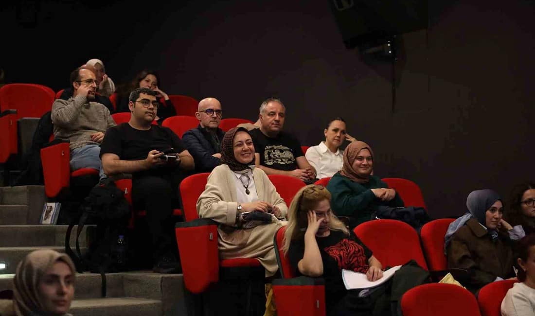 Büyükşehir Akademi’de felsefi yolculuk: “Aşkın iki yüzü” Sakarya Büyükşehir Belediyesi’nin Güz Dönemi Büyükşehir Akademi programı, Prof. Dr.