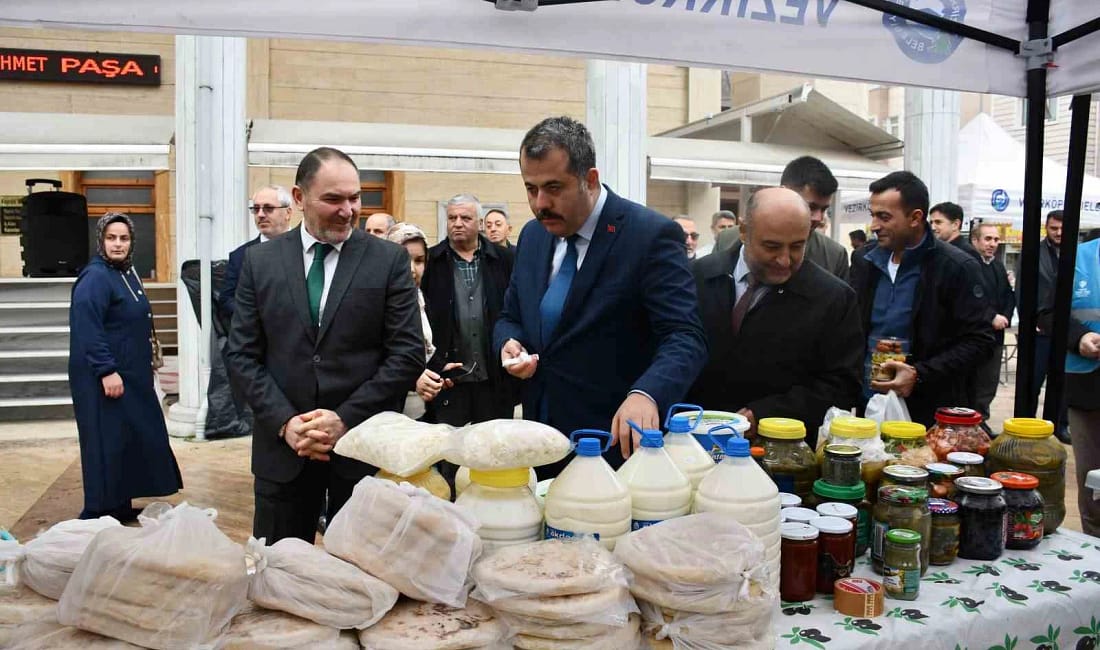 Vezirköprü’de Gazze Hayır Çarşısı vatandaşlardan yoğun ilgi gördü Samsun’un Vezirköprü ilçesinde müftülük öncülüğünde kurulan “Gazze Hayır Çarşısı” büyük