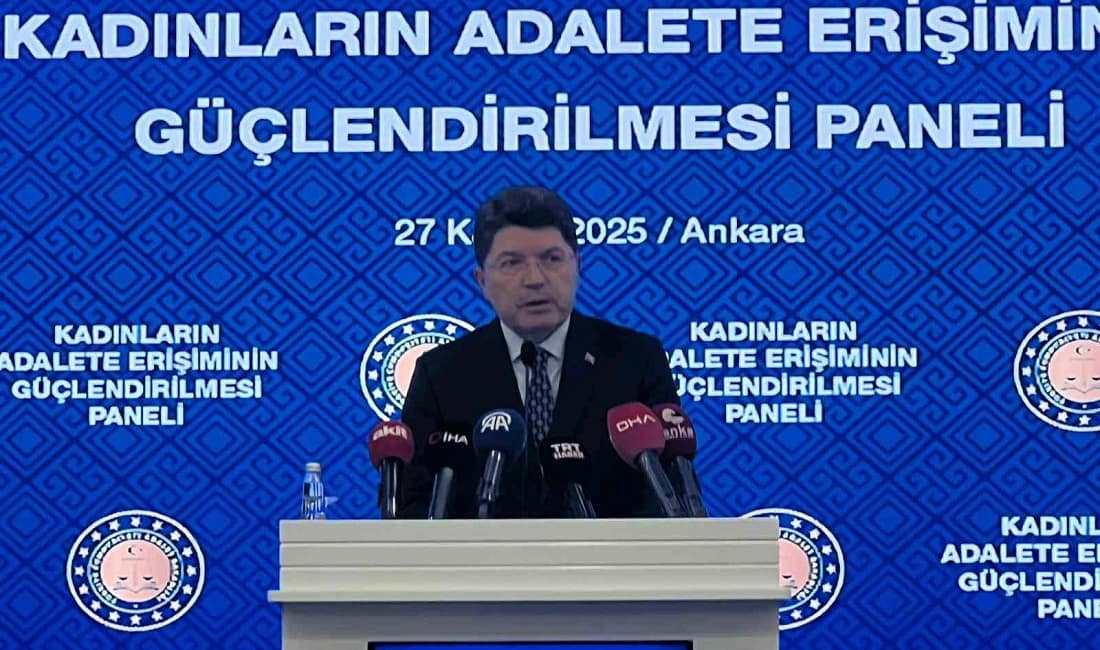 Bakan Yılmaz Tunç: Kadına yönelik şiddet kırmızı çizgimizdir Adalet Bakanı Yılmaz Tunç, Ankara’daki panelde kadınların adalete erişiminin güçlendirilmesine