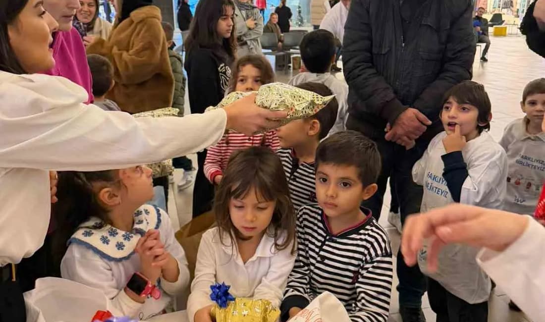Samsun’da özel gereksinimli çocuklar için farkındalık etkinliği Samsun’da özel gereksinimli çocuklara yönelik düzenlenen farkındalık etkinliği, çocukların mutluluğu
