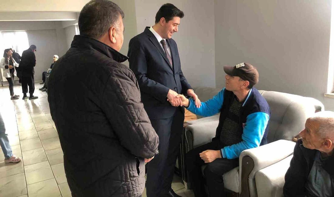 Karakoyunlu’da bakım merkezine kaymakam ziyareti Karakoyunlu Kaymakamı Fatih Erdoğan, Özel Akasya Bakım Merkezi’ni ziyaret ederek
