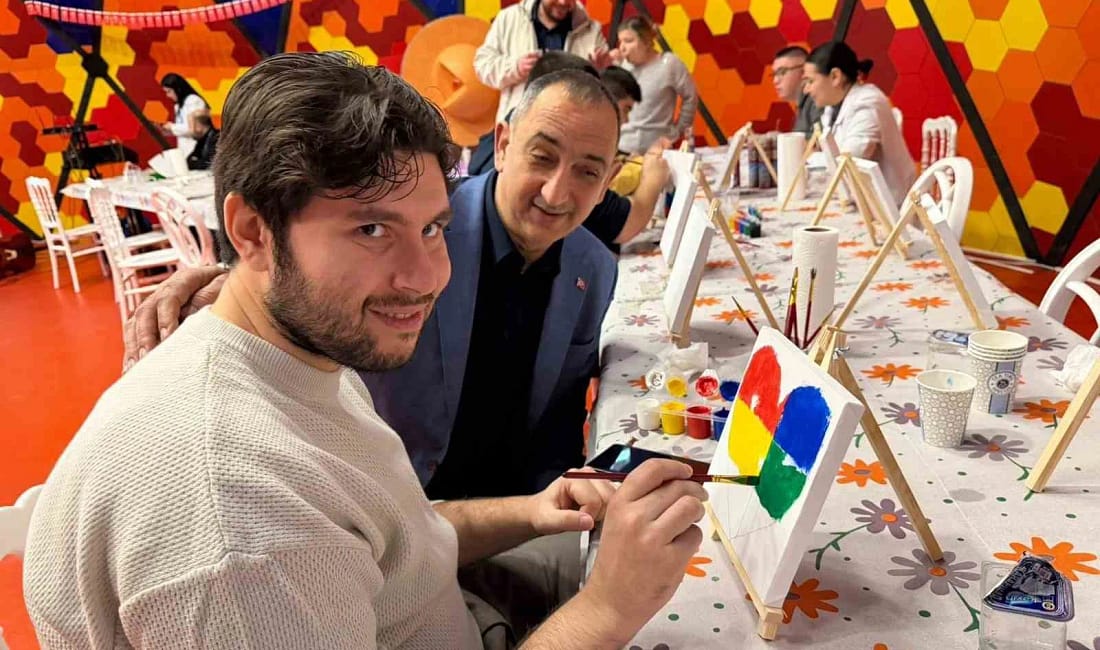 Karabük Bilim Merkezi’nden özel gereksinimli öğrencilere anlamlı etkinlik 3 Aralık Dünya Engelliler Günü kapsamında Karabük Bilim Merkezi’nde düzenlenen