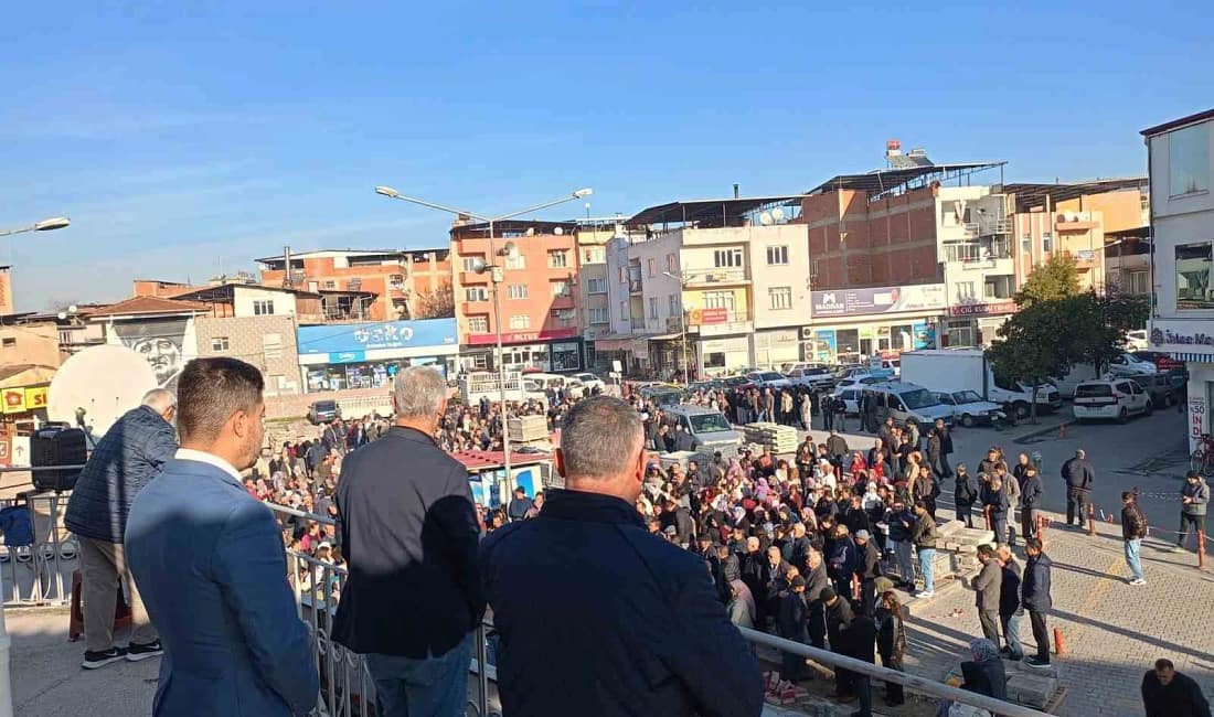 Çine’den 75 kişilik ikinci umre kafilesi uğurlandı Aydın’ın Çine ilçesinde Diyanet İşleri Başkanlığı 2025–2026 Umre Organizasyonu kapsamında