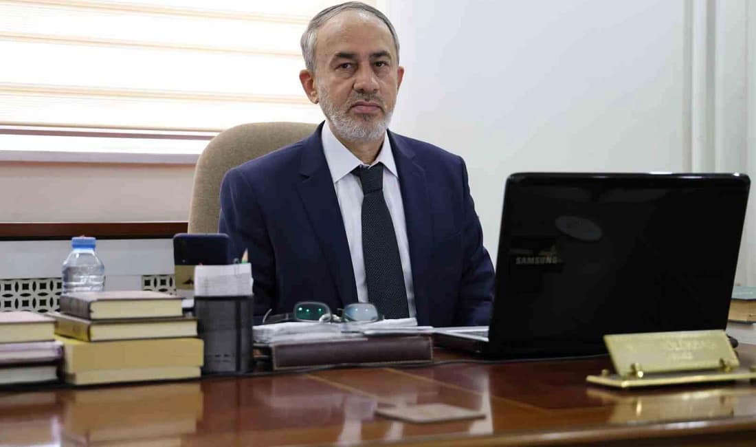 Başvaiz Saffet Bölükbaşı’ndan yapay zekâ uyarısı: “Yanlış içerik üretmek haramdır” Sivas Müftülüğü Başvaizi Saffet Bölükbaşı, son dönemde yapay zekâ ile