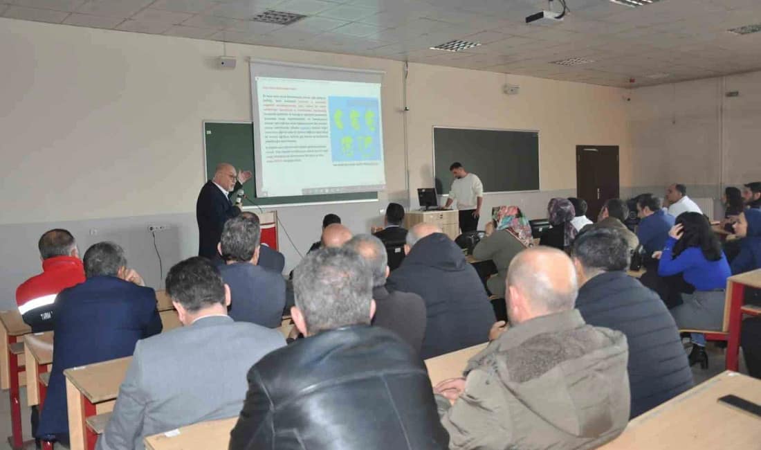 Doğu Anadolu’da deprem gerçeği Pasinler’de anlatıldı Atatürk Üniversitesi Pasinler MYO’da düzenlenen seminerde Dr. Öğr. Üyesi Hamit