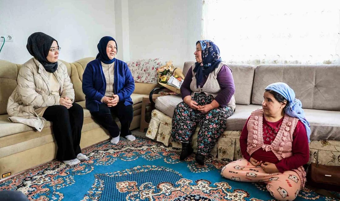 Çameli Belediyesi personeli engelli bireyleri evlerinde ziyaret etti 3 Aralık Dünya Engelliler Günü kapsamında yapılan ziyaretlerde belediye personeli,