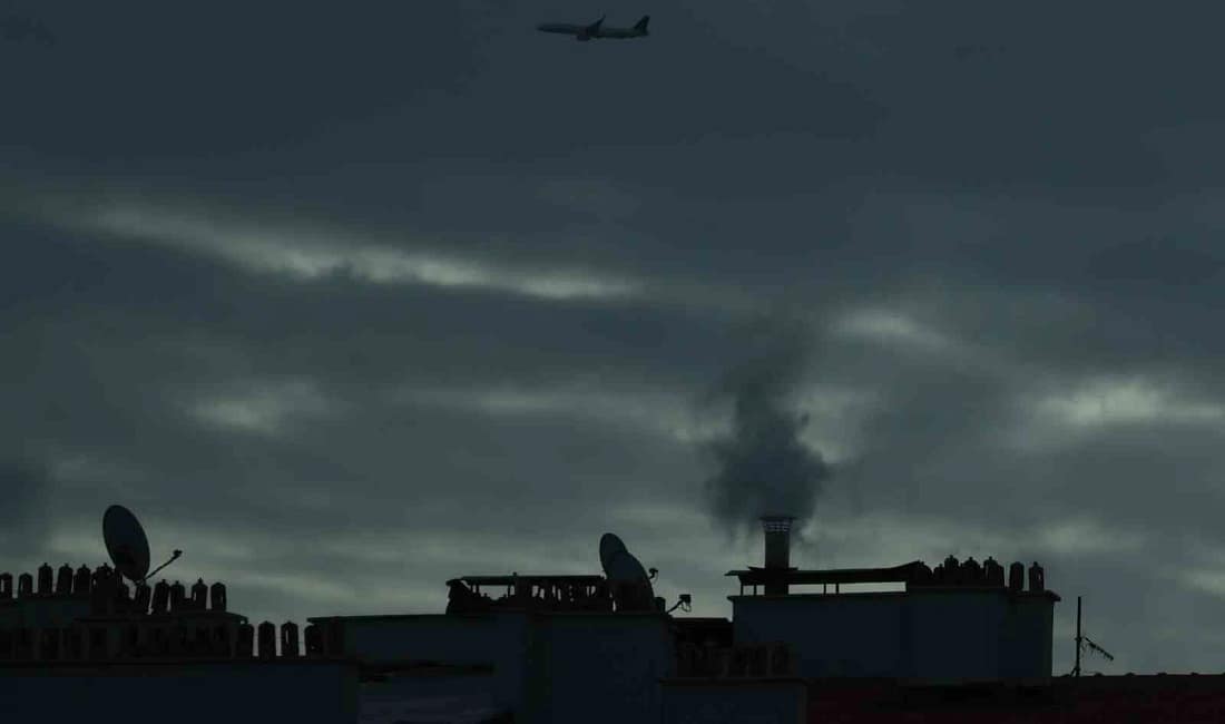 Lodos karbonmonoksit zehirlenmesi riskini artırıyor Uzmanlar, lodoslu havalarda soba ve kombi kullanımında karbonmonoksit zehirlenmesine karşı