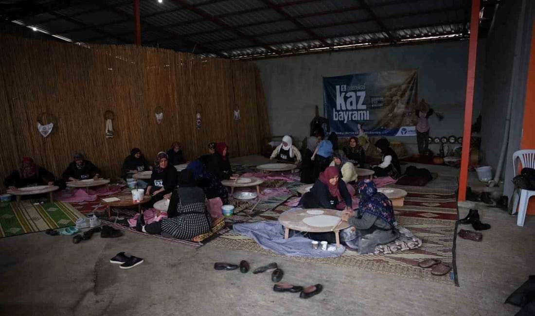 Kaz Bayramı öncesi Eseler köyünde imece geleneği Kocaeli’de bu yıl 5’incisi düzenlenecek Kaz Bayramı öncesinde Eseler köyünde