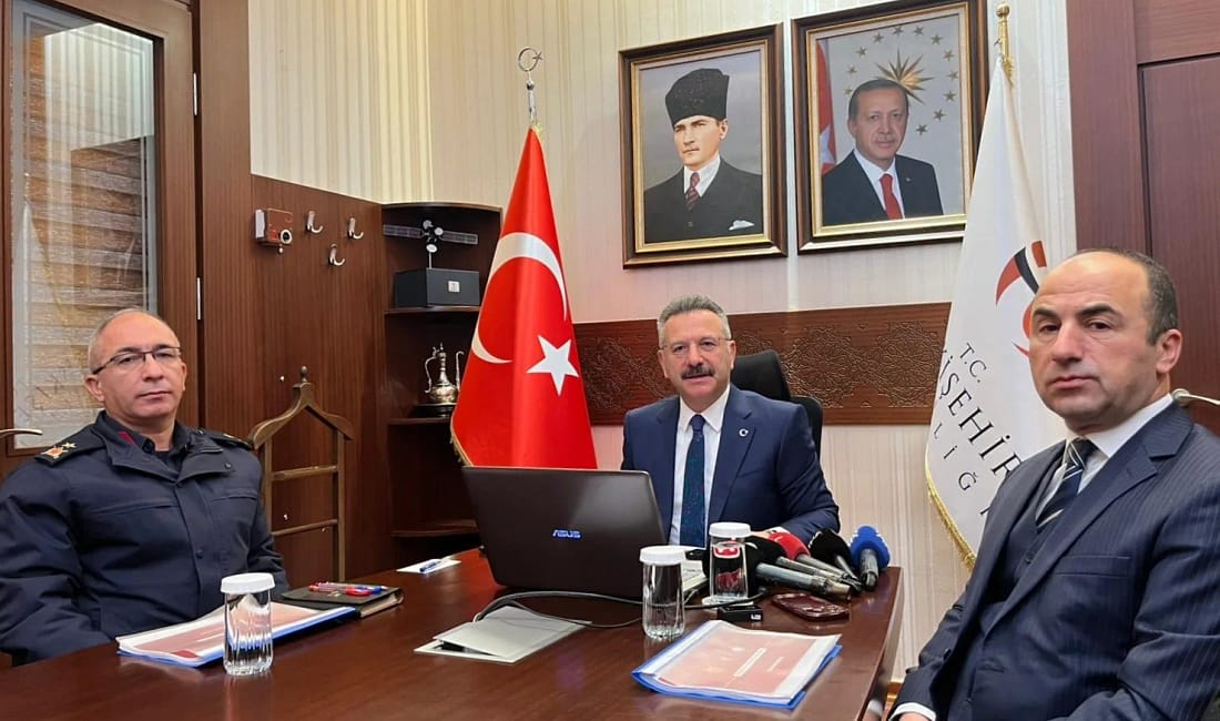 Vali Aksoy açıkladı son 3 yılda asayişte ciddi düşüş Eskişehir Valisi Hüseyin Aksoy, 2026’nın ilk Güvenlik Bilgilendirme Toplantısı’nda asayiş