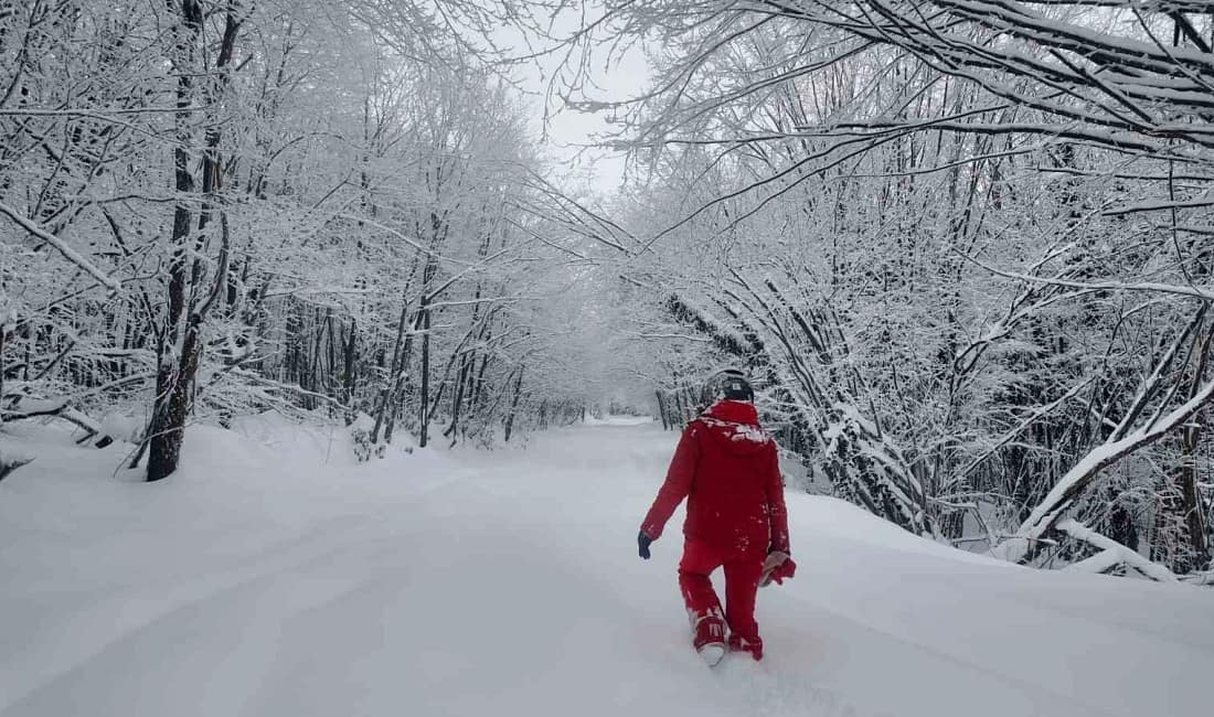 Lapa lapa kar altında adrenalin dolu yolculuk Kocaeli’yi etkisi altına alan kar yağışı eşsiz manzaralar ortaya koyarken,