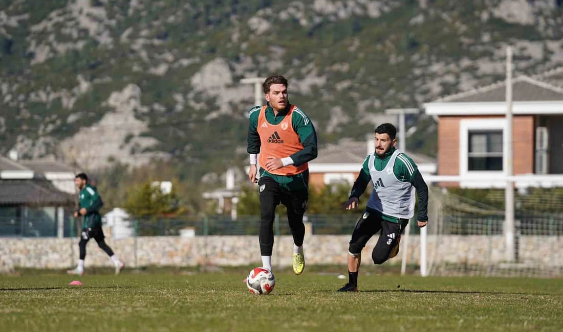 Muğlaspor İnegölspor maçı öncesi tempoyu artırdı TFF 2. Lig Beyaz Grup’ta zirve takibini sürdüren Muğlaspor, kritik