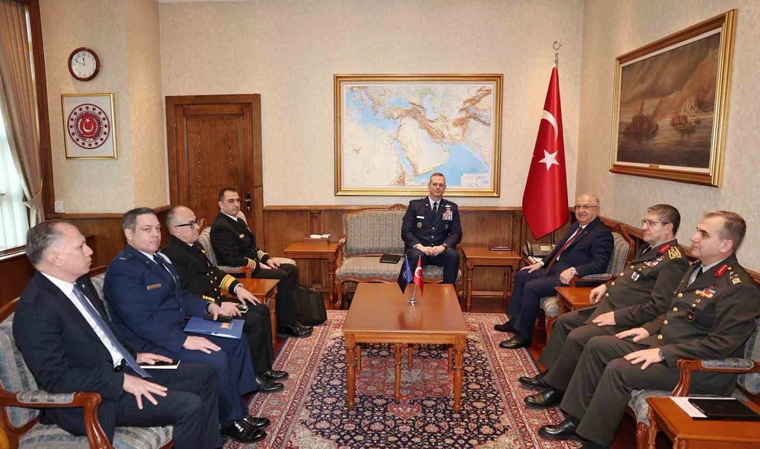 Bakan Güler NATO Komutanı Grynkewich’i kabul etti Milli Savunma Bakanı Yaşar Güler, NATO Avrupa Müttefik Kuvvetleri Yüksek