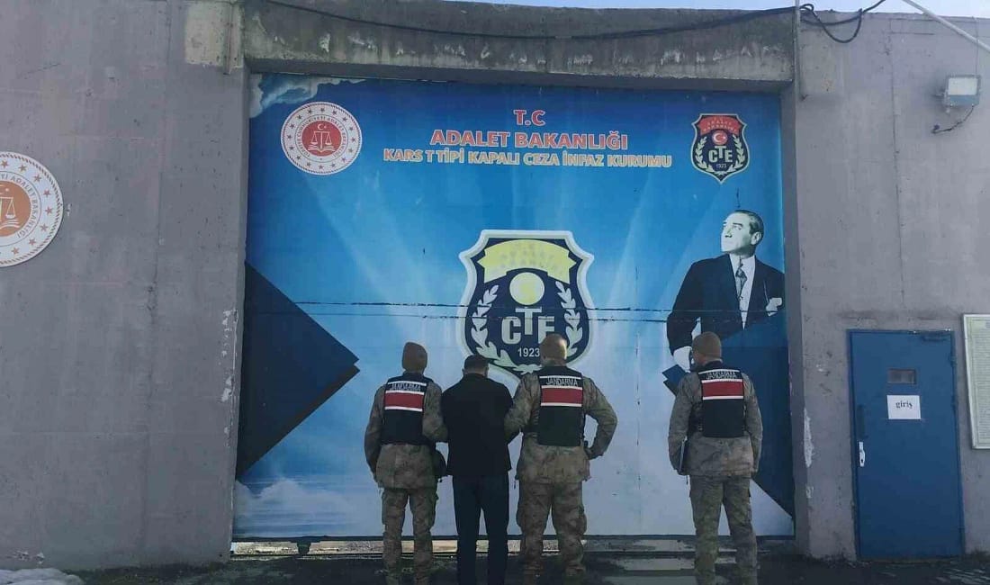 Digor’da 38 yıl hapis cezası olan hükümlü yakalandı Kars’ın Digor ilçesinde 38 yıl 9 ay kesinleşmiş hapis cezası