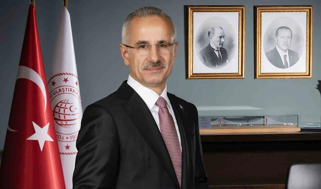 Milli elektrikli hızlı tren testlere çıkıyor Ulaştırma ve Altyapı Bakanı Abdulkadir Uraloğlu, saatte 225 km hıza