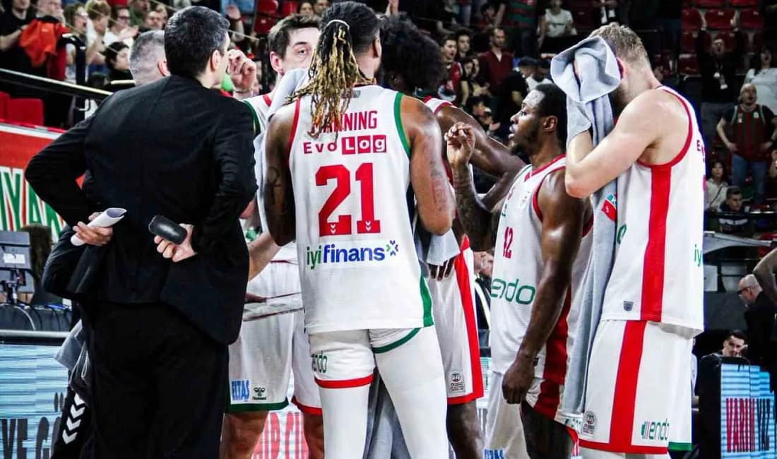 Karşıyaka’da kriz büyüyor antrenman boykotu Karşıyaka Basketbol’da oyuncular, maaşlarının ödenmemesi nedeniyle antrenmana çıkmadı; kulüpte kriz