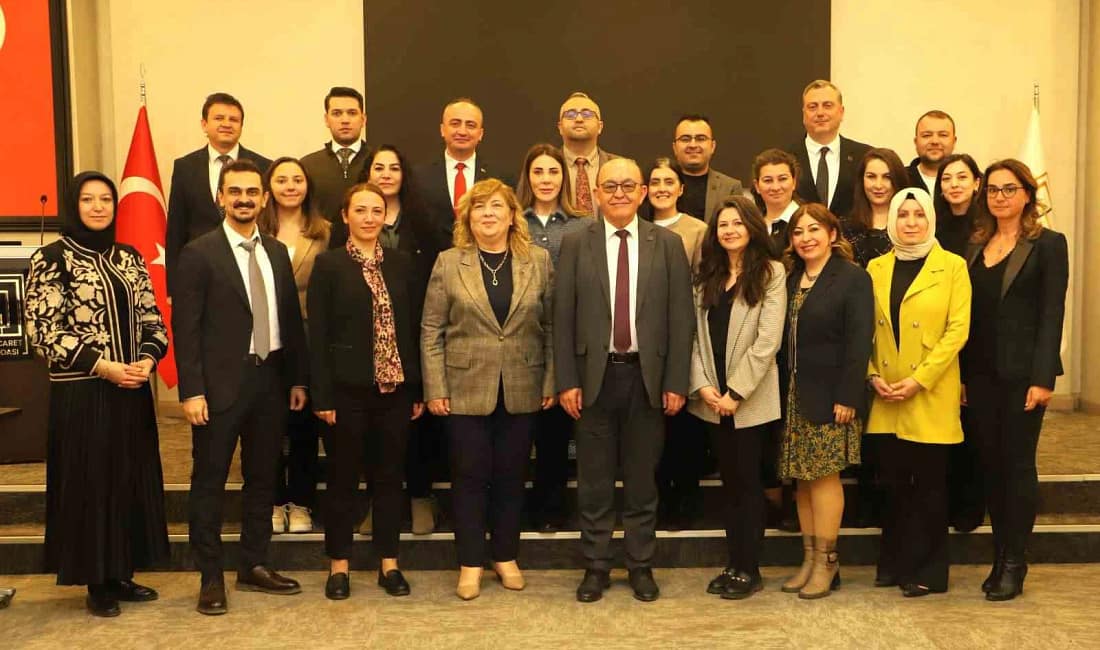 KUTSO’dan kritik adım: Sürdürülebilirlik masaya yatırıldı Kütahya’da iş dünyası sürdürülebilirlik için ilk kez bu ölçekte buluştu.