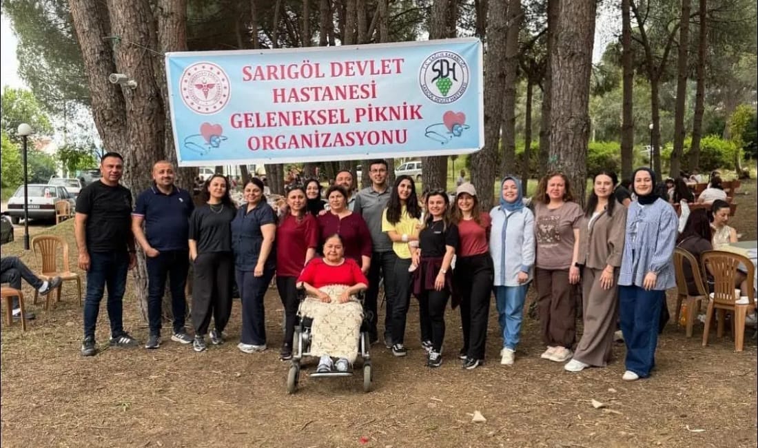 Sağlık çalışanlarına moral etkinliği Sarıgöl Devlet Hastanesi’nin düzenlediği motivasyon pikniğinde sağlık çalışanları ve aileleri