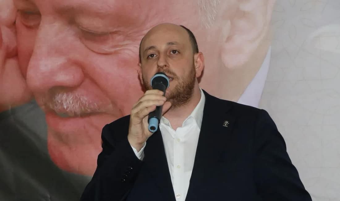 AK Parti Genel Başkan Yardımcısı Büyükgümüş: “Bizim gözümüzde gönlümüzde ufkumuzda ancak ve ancak milletimize hizmet var” AK Parti Genel Başkan Yardımcısı Ahmet Büyükgümüş, “Kendi içlerindeki kavgaları