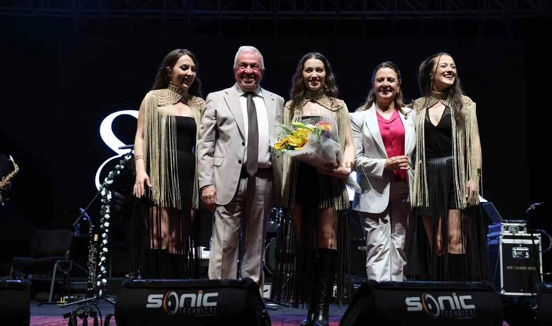 2. Nilüfer Karadeniz Festivali sona erdi Nilüfer Belediyesi tarafından bu yıl 2’ncisi düzenlenen Nilüfer Karadeniz Festivali,