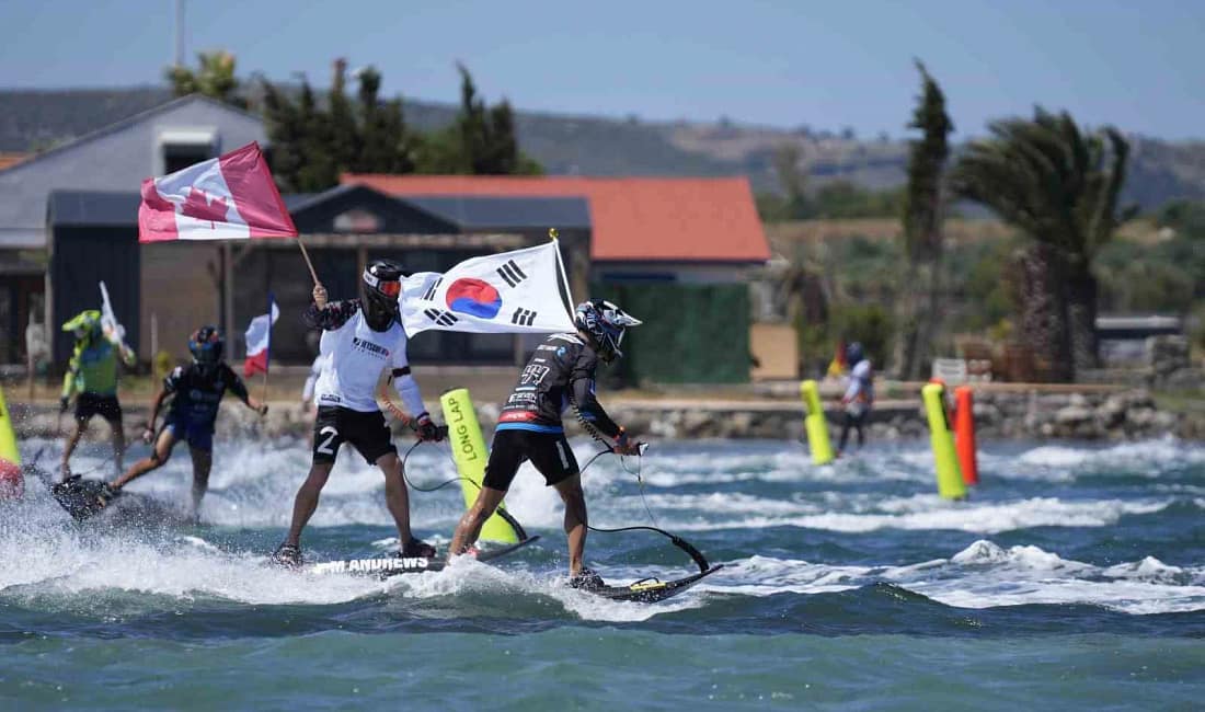 Dünya Motosurf Şampiyonası’nda büyük final İzeltaş Dünya Motosurf Şampiyonası’na Türkiye bu yıl ikinci kez ev