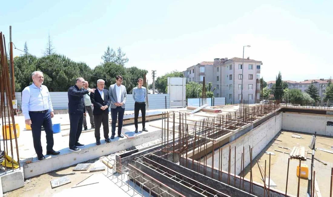 İnegöl’de devam eden projeler yerinde incelendi AK Parti Bursa Milletvekili Ayhan Salman, Gençlik ve Spor Bakanlığı