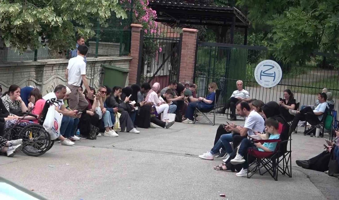 LGS heyecanı başladı, binlerce öğrenci iyi bir lise için yarışıyor Milli Eğitim Bakanlığınca (MEB) düzenlenen Liselere Geçiş Sistemi (LGS) kapsamındaki
