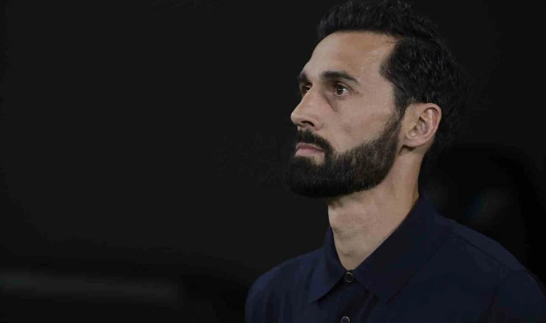 Real Madrid, Alvaro Arbeloa ile yollarını ayırdı Real Madrid, Teknik Direktör Alvaro Arbeloa ile yolların ayrıldığını açıkladı.
