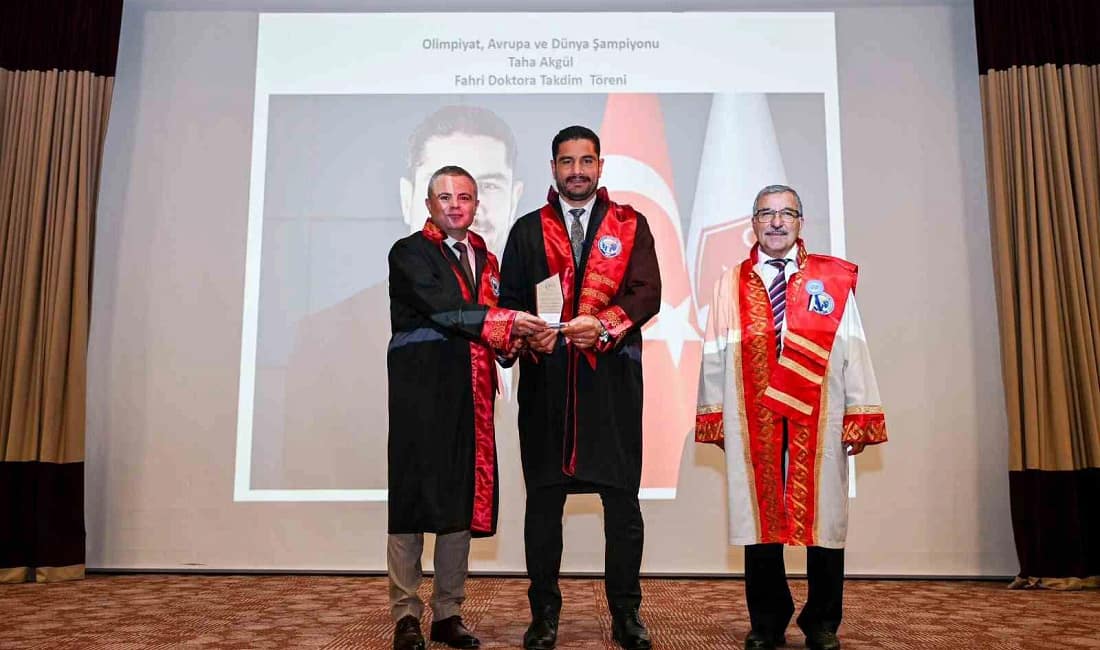 Taha Akgül’e fahri doktora ünvanı verildi Karamanoğlu Mehmetbey Üniversitesi’nden olimpiyat şampiyonu ve Türkiye Güreş Federasyonu Başkanı