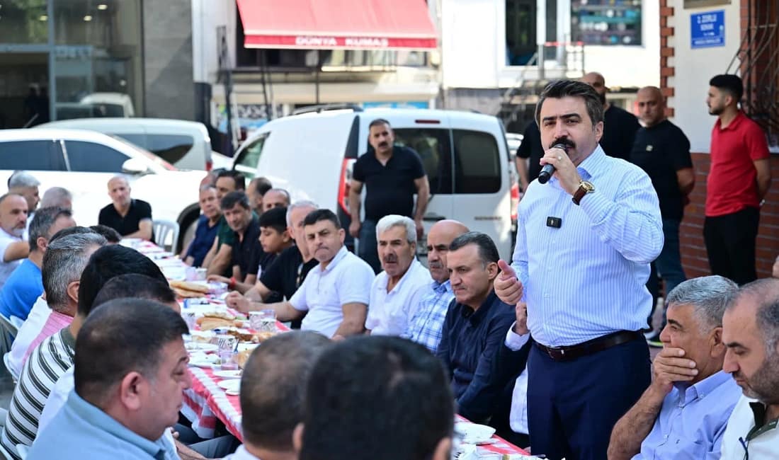 Yıldırım Belediye Başkanı Yılmaz: “Bundan sonra da esnafımızı desteklemeye devam edeceğiz” Yıldırım Belediye Başkanı Oktay Yılmaz, Anadolu Mahallesi esnafıyla bir araya