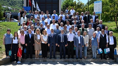 Yıldırım Belediye Başkanı Oktay Yılmaz hem personelle hem protokolle bayramlaştı,