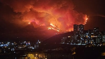 Kestel-Gürsu hattında devam eden orman yangını nedeniyle Bursa-Ankara otobanı trafiğe