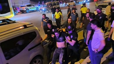 Bursa İnegöl Alanyurt'ta gençler arasında çıkan kavgaya aileler de dahil