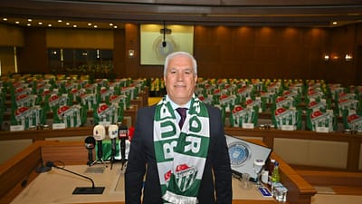 #BursanınBozbeyiVar etiketiyle sosyal medyada gündem olan Bursaspor taraftarı, Büyükşehir Belediye