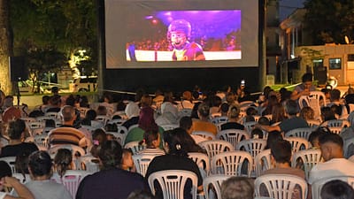 Osmangazi Belediyesi, yaz akşamlarında vatandaşlara keyifli anlar sunmaya devam ediyor.