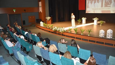 “Zirvede Kadın Var” etkinliğinde gayrimenkulde kadın başarısı anlatıldı.