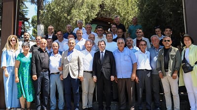 Gemlik Belediyesi’nin ev sahipliğinde düzenlenen Muhtarlar Toplantısı, mahallelerin ihtiyaç ve