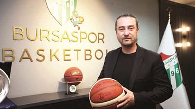 Başkan Sezer Sezgin, Teksaslı Bursasporlular Derneği'nin başlattığı fidan kampanyasına 10.000