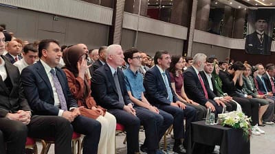 Cumhurbaşkanı Yardımcısı Cevdet Yılmaz, modern teknolojilerle gerçekleştirilen trajediler ve burs