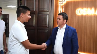 Osmangazi Belediye Başkanı Erkan Aydın, Osmangazi Belediyesi’nin ücretsiz dijital eğitim