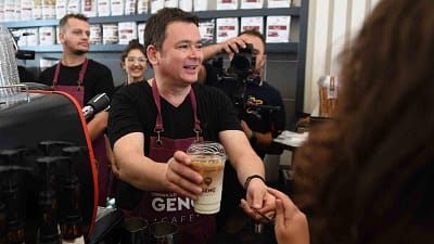 Bursa’da gençlerin yeni buluşma noktası haline gelen "Genç Kafe", uygun