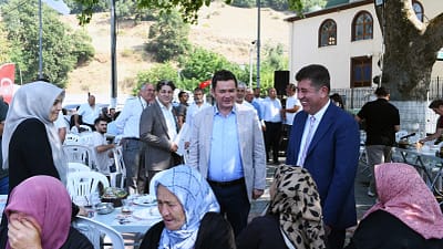 Osmangazi Belediye Başkanı Erkan Aydın, mahalle ziyaretleri kapsamında Mürseller Mahallesi