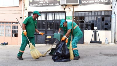 Osmangazi Belediyesi Temizlik İşleri Müdürlüğü ekipleri, her gün 270 kilometrelik