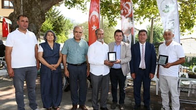 Bursa’da yaşanan orman yangınlarının ardından çevre temizliği için gönüllü olarak