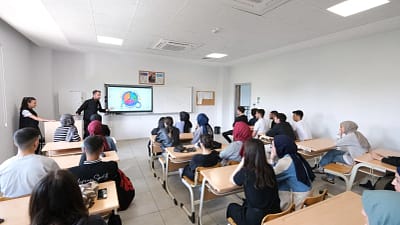 Bursa’da bugüne kadar binlerce genci ücretsiz YKS kursları ile üniversiteye