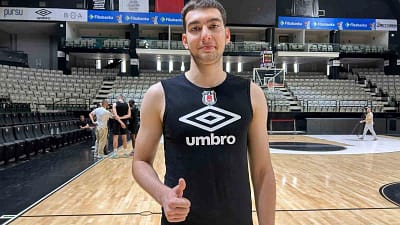 Beşiktaş’ın genç basketbolcusu Yağız Aksu, hedeflerinin hem ligde hem de